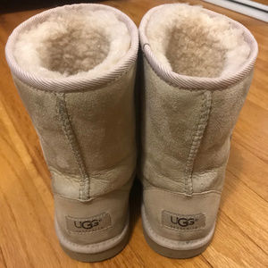 UGG - Classic Short Boot